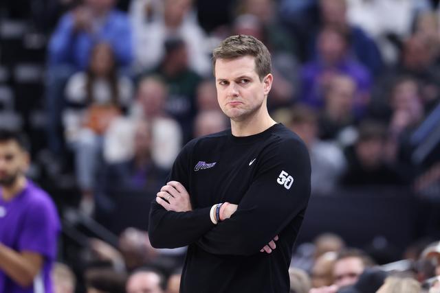 亚当斯：对生涯年限没有预期 会尽可能长久地在NBA打下去