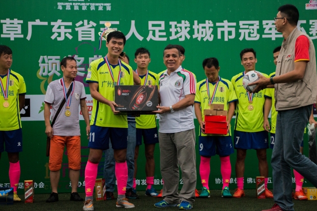 曼城筹划中场重建，两员目标或超2亿英镑投入